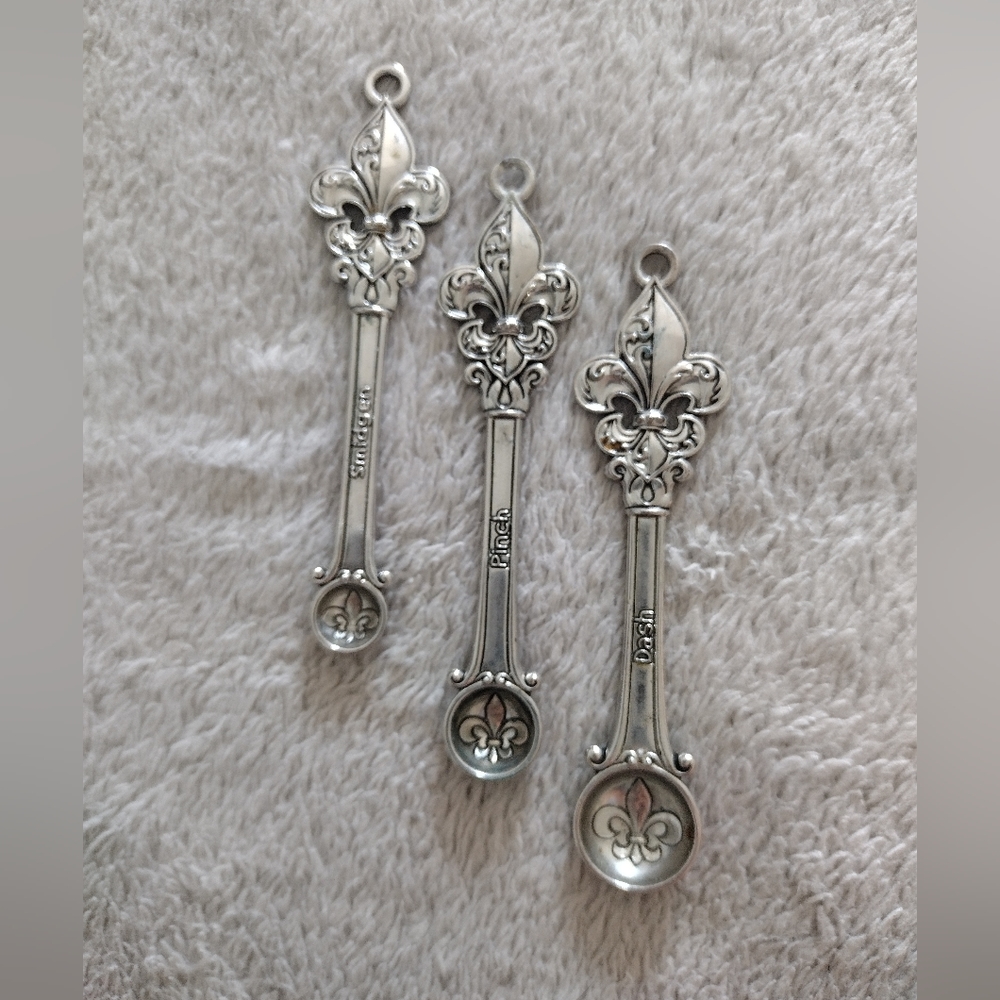 Smidge, Pinch, Dash measuring spoons